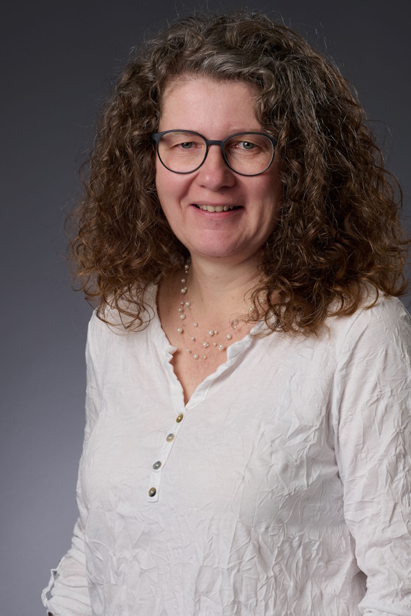 Regina Bilger, Produktion bei ELREM ELECTRINIC AG, Niederönz, Bern, Schweiz
