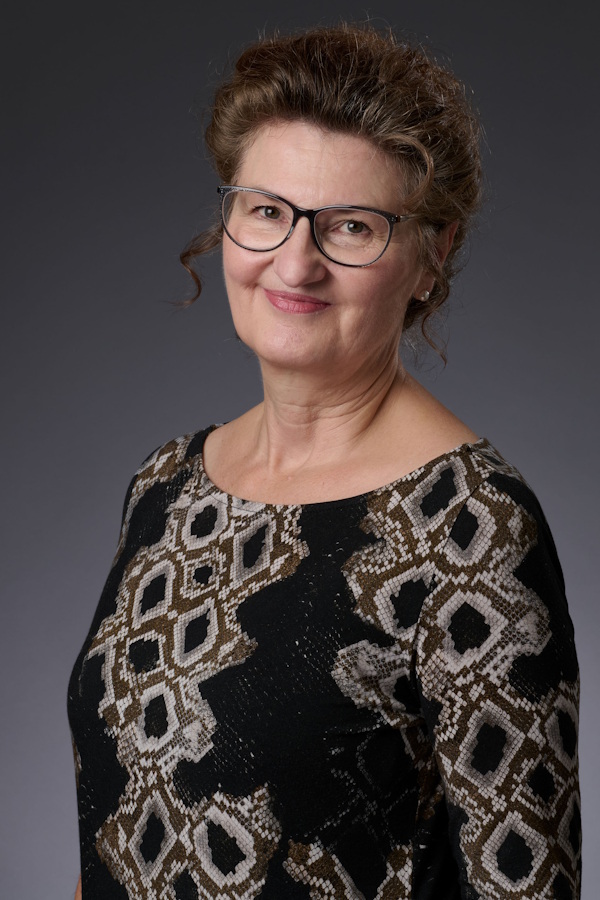 Silvia Gerber, Logistik bei ELREM ELECTRINIC AG, Niederönz, Bern, Schweiz